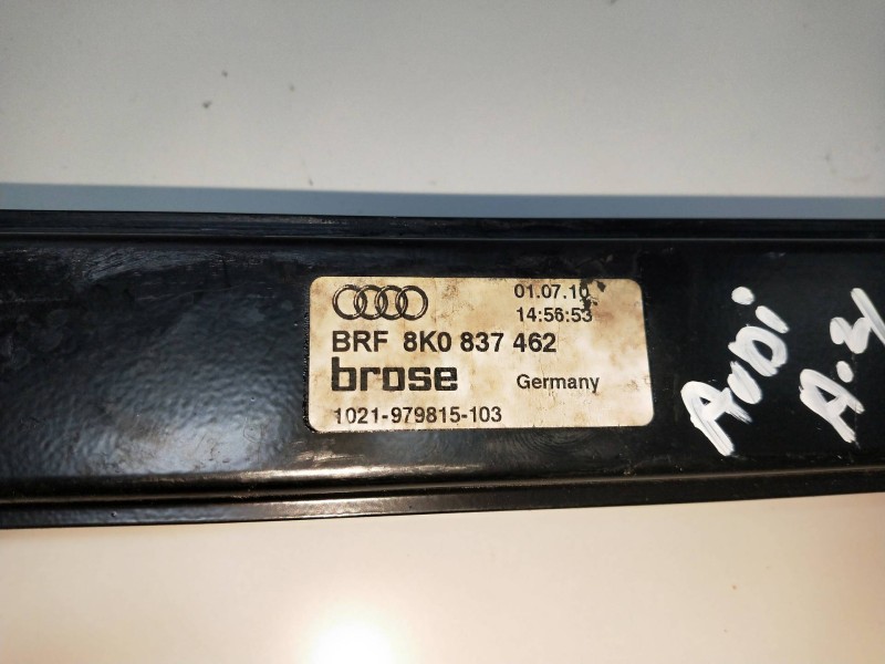 Recambio de elevalunas delantero derecho para audi a4 ber. (b8) referencia OEM IAM 8K0959802A 8K0837462 5P Recambio de elevalunas delantero derecho para audi a4 ber. (b8) referencia OEM IAM 8K0959802A 8K0837462 5P