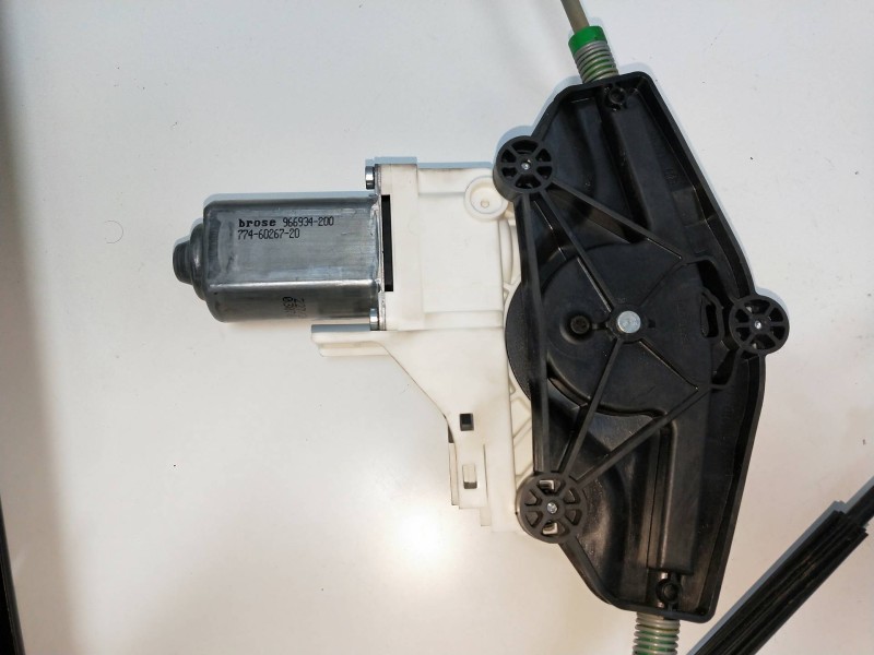 Recambio de elevalunas delantero derecho para audi a4 ber. (b8) referencia OEM IAM 8K0959802A 8K0837462 5P Recambio de elevalunas delantero derecho para audi a4 ber. (b8) referencia OEM IAM 8K0959802A 8K0837462 5P