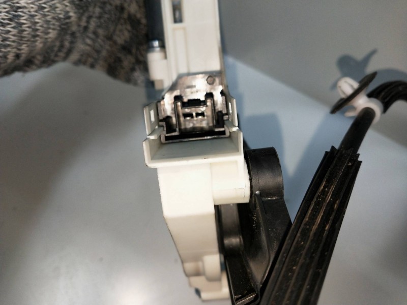 Recambio de elevalunas delantero derecho para audi a4 ber. (b8) referencia OEM IAM 8K0959802A 8K0837462 5P Recambio de elevalunas delantero derecho para audi a4 ber. (b8) referencia OEM IAM 8K0959802A 8K0837462 5P