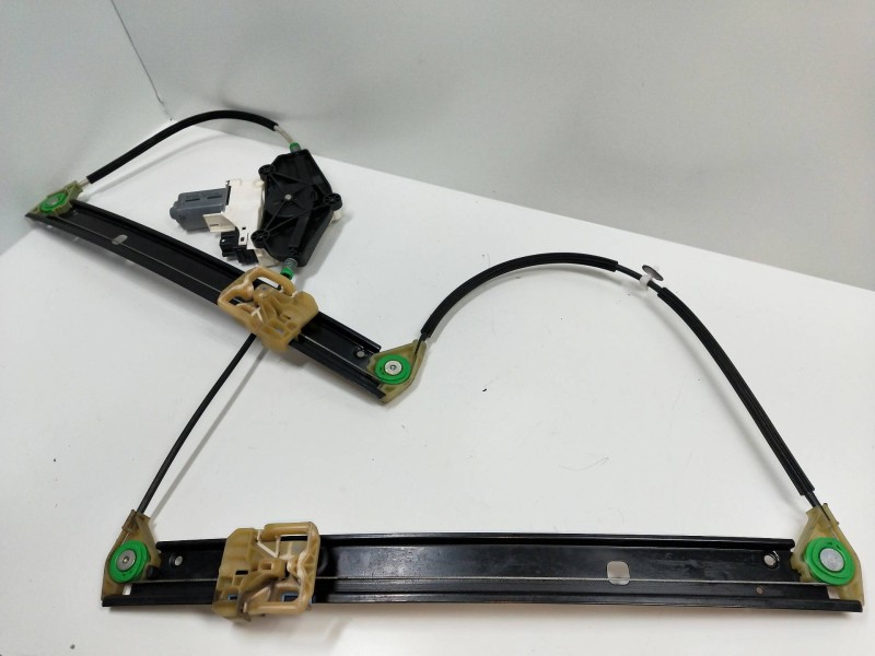 Recambio de elevalunas delantero derecho para audi a4 ber. (b8) referencia OEM IAM 8K0959802 8K0837462 4P