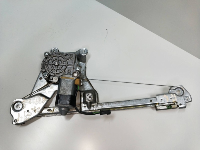 Recambio de elevalunas trasero derecho para audi a6 berlina (c4) referencia OEM IAM   