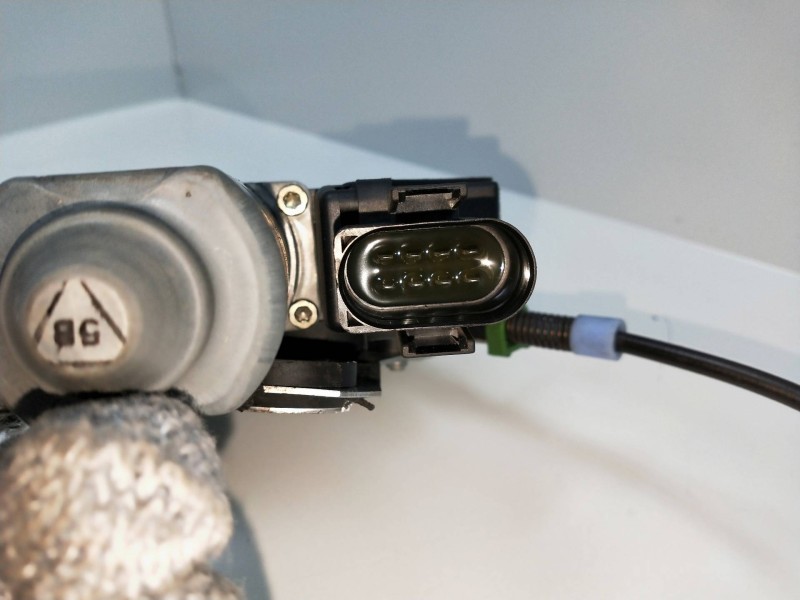 Recambio de elevalunas trasero izquierdo para audi a8 (d2) 4.2 v8 32v referencia OEM IAM   4P