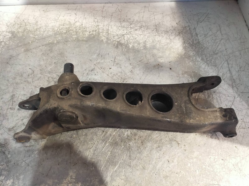 Recambio de brazo suspension superior trasero derecho para volvo xc70 2.4 diesel cat referencia OEM IAM 30647014  