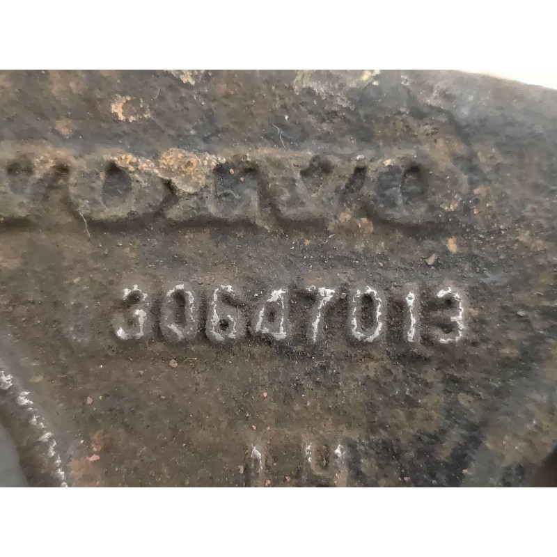 Recambio de brazo suspension superior trasero izquierdo para volvo xc70 2.4 diesel cat referencia OEM IAM 30647013  