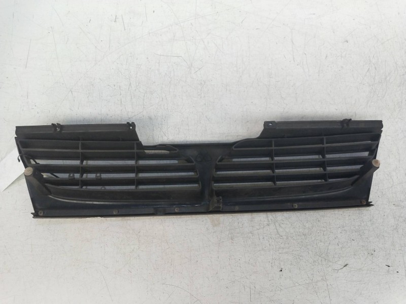 Recambio de rejilla delantera para mitsubishi space wagon (n30/n40) 2.0 turbodiesel referencia OEM IAM   
