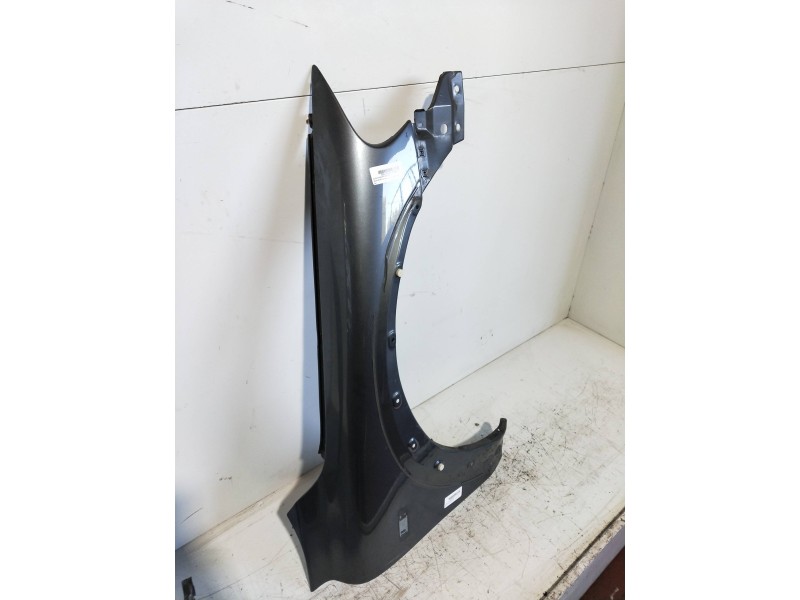 Recambio de aleta delantera derecha para volvo xc70 2.4 diesel cat referencia OEM IAM   