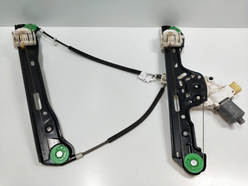 Recambio de elevalunas delantero derecho para bmw serie 1 berlina (e81/e87) 118d referencia OEM IAM 0130822227  5P