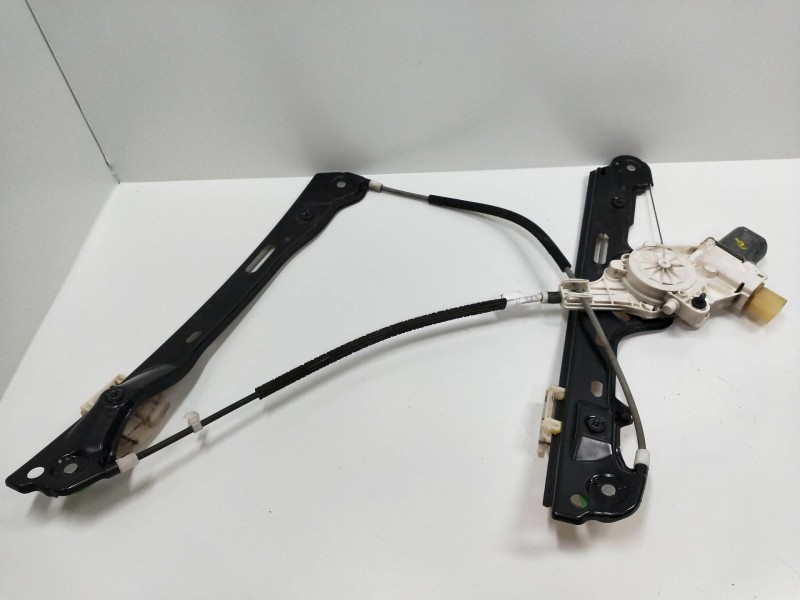 Recambio de elevalunas delantero derecho para bmw serie 1 berlina (e81/e87) 118d referencia OEM IAM 0130822227  5P