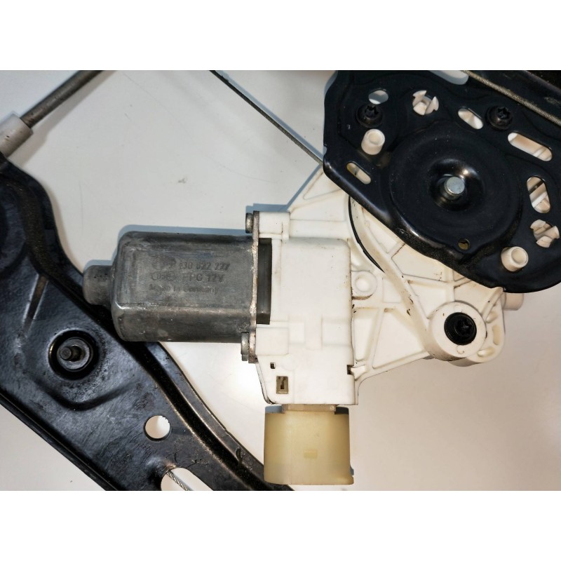 Recambio de elevalunas delantero derecho para bmw serie 1 berlina (e81/e87) 2.0 turbodiesel cat referencia OEM IAM 0130822227  3