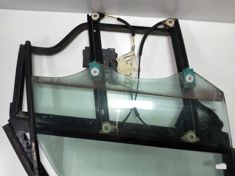 Recambio de elevalunas delantero derecho para audi a2 (8z) 1.4 tdi referencia OEM IAM 0130821765 8Z1959802 5P