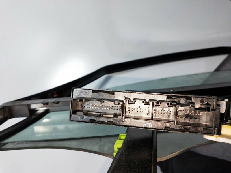 Recambio de elevalunas delantero derecho para audi a2 (8z) 1.4 tdi referencia OEM IAM 0130821765 8Z1959802 5P