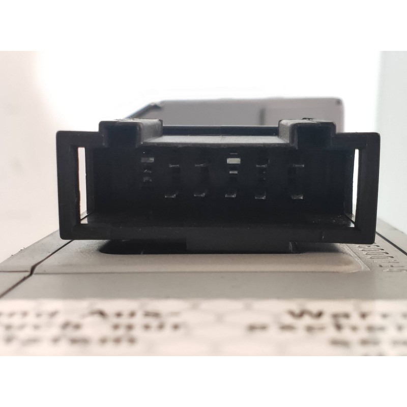 Recambio de sistema audio / radio cd para audi a3 (8p) 3.2 ambition quattro referencia OEM IAM 8E0035111D CXCA1492GC 