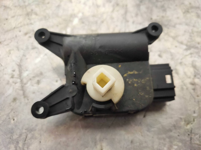 Recambio de motor apertura trampillas climatizador para audi a3 (8p) 3.2 ambition quattro referencia OEM IAM 0132801338 983382ZD