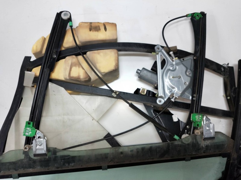 Recambio de elevalunas delantero derecho para audi a4 berlina (b5) 1.8 t referencia OEM IAM   