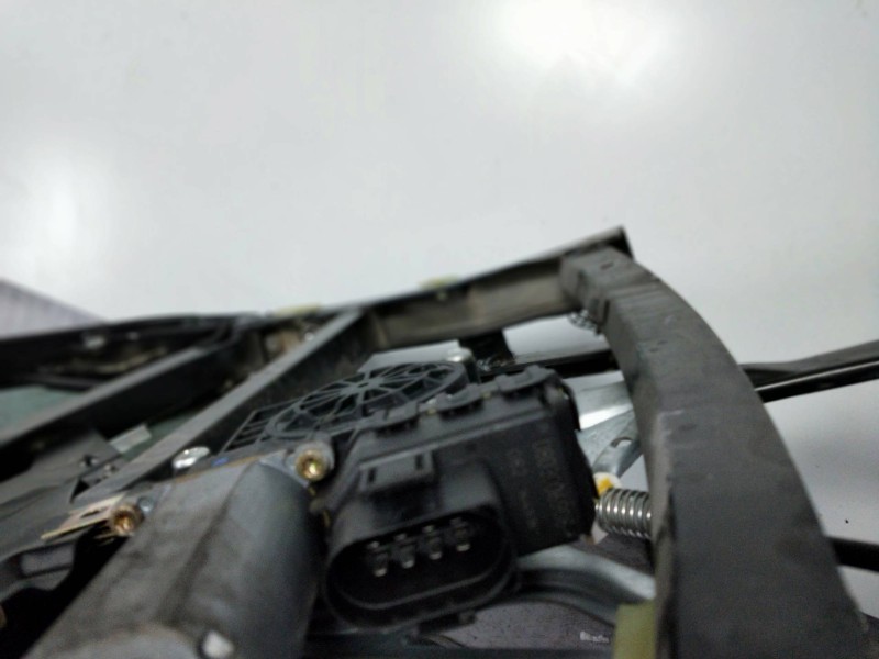Recambio de elevalunas delantero derecho para audi a4 berlina (b5) 1.8 t referencia OEM IAM   