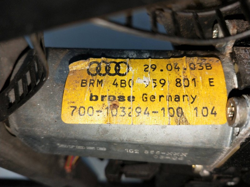 Recambio de elevalunas delantero izquierdo para audi allroad quattro (4b5) 2.5 tdi (132kw) referencia OEM IAM 4B0959801E 4B08374