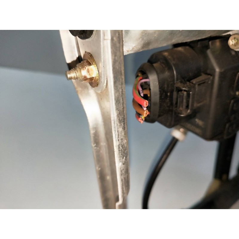 Recambio de elevalunas delantero izquierdo para audi allroad quattro (4b5) 2.5 tdi (132kw) referencia OEM IAM 4B0959801E 4B08374