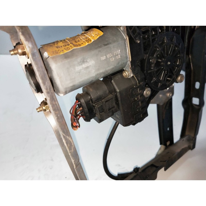 Recambio de elevalunas delantero izquierdo para audi allroad quattro (4b5) 2.5 tdi (132kw) referencia OEM IAM 4B0959801E  