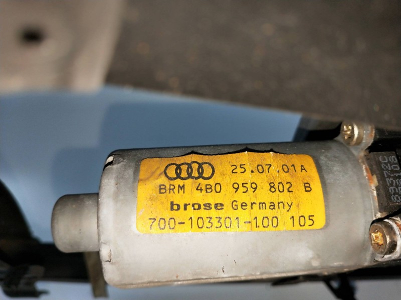 Recambio de elevalunas trasero derecho para audi a6 berlina (4b2) 3.0 v6 30v cat (asn) referencia OEM IAM 4B0959802B  