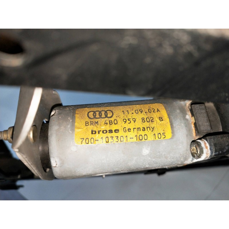 Recambio de elevalunas trasero derecho para audi allroad quattro (4b5) 2.5 tdi (132kw) referencia OEM IAM 4B0959802B  
