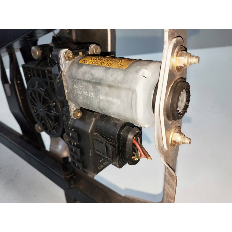 Recambio de elevalunas trasero izquierdo para audi allroad quattro (4b5) 2.5 tdi (132kw) referencia OEM IAM 4B0959801B  