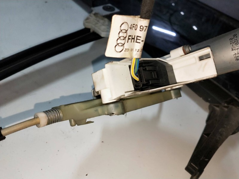 Recambio de elevalunas trasero derecho para audi a6 avant (4f2) 2.0 16v tdi referencia OEM IAM 8K0959812B  