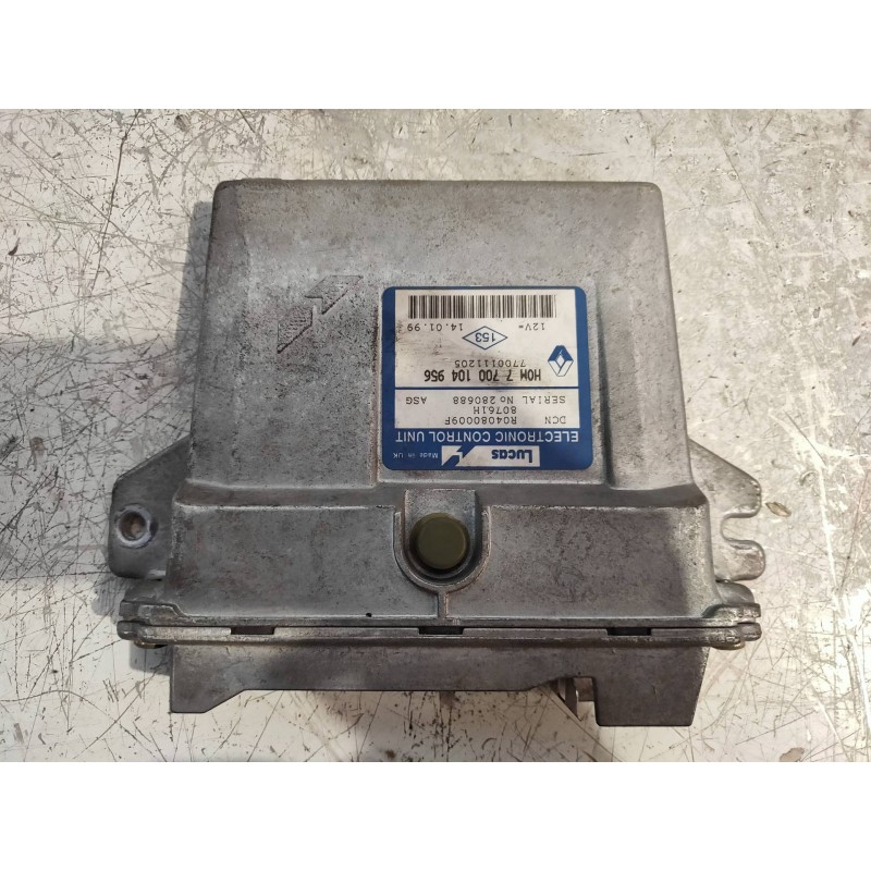 Recambio de centralita motor uce para renault clio ii fase i (b/cbo) 1.9 d referencia OEM IAM R04080009F 7700104956 7700111205 L
