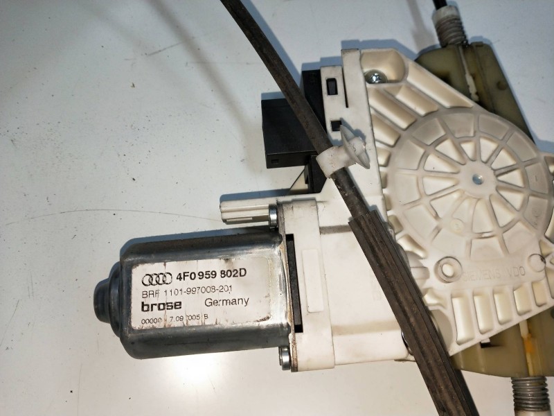 Recambio de elevalunas delantero derecho para audi a6 berlina (4f2) 3.2 v6 24v fsi referencia OEM IAM 4F0959802D  