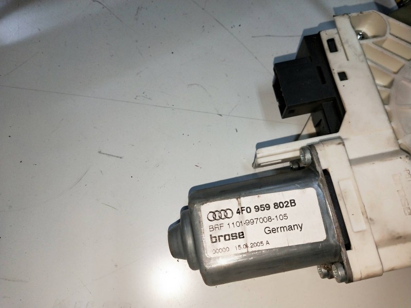 Recambio de elevalunas delantero derecho para audi a6 berlina (4f2) 2.0 tdi referencia OEM IAM 4F0959802B 4F0837462A 