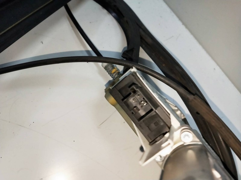 Recambio de elevalunas delantero derecho para audi a6 berlina (4f2) 2.0 tdi referencia OEM IAM 4F0959802B 4F0837462A 