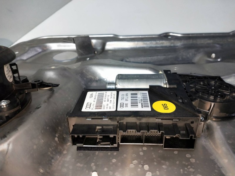 Recambio de elevalunas delantero derecho para audi a8 (4e2) 3.7 quattro referencia OEM IAM 4E1910802A  4P