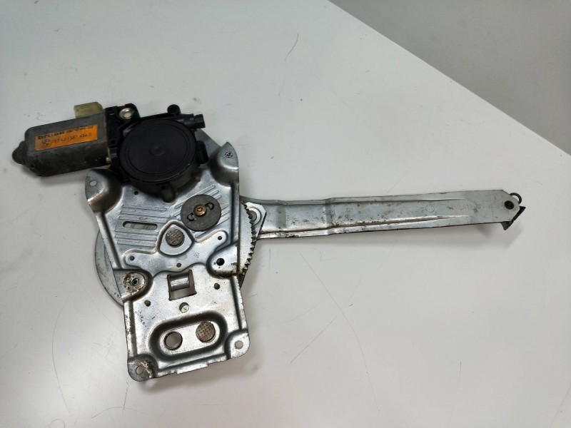 Recambio de elevalunas trasero izquierdo para bmw serie 3 berlina (e36) referencia OEM IAM 680187498000 676213874360 