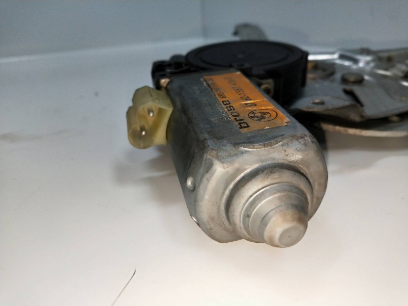 Recambio de elevalunas trasero izquierdo para bmw serie 3 berlina (e36) referencia OEM IAM 680187498000 676213874360 