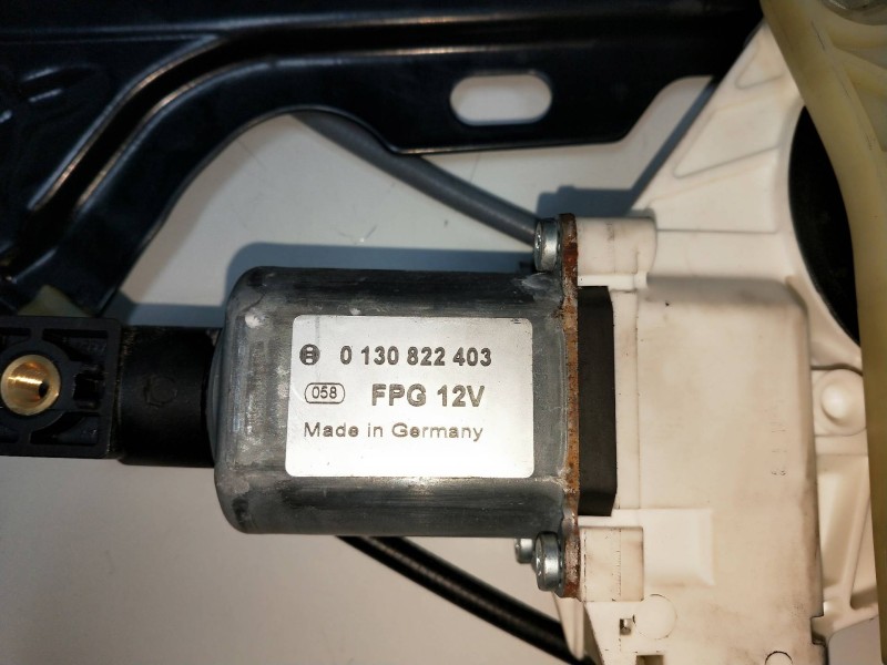 Recambio de elevalunas delantero derecho para bmw serie 3 coupe (e92) 325i referencia OEM IAM 0130822403  