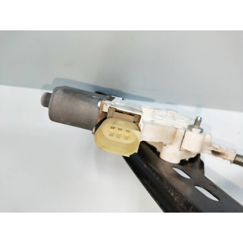 Recambio de elevalunas delantero izquierdo para bmw serie 3 touring (e91) 2.0 16v diesel referencia OEM IAM 0130822226  