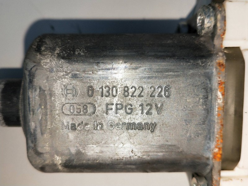 Recambio de elevalunas delantero izquierdo para bmw serie 3 berlina (e90) 320d referencia OEM IAM 0130822226  