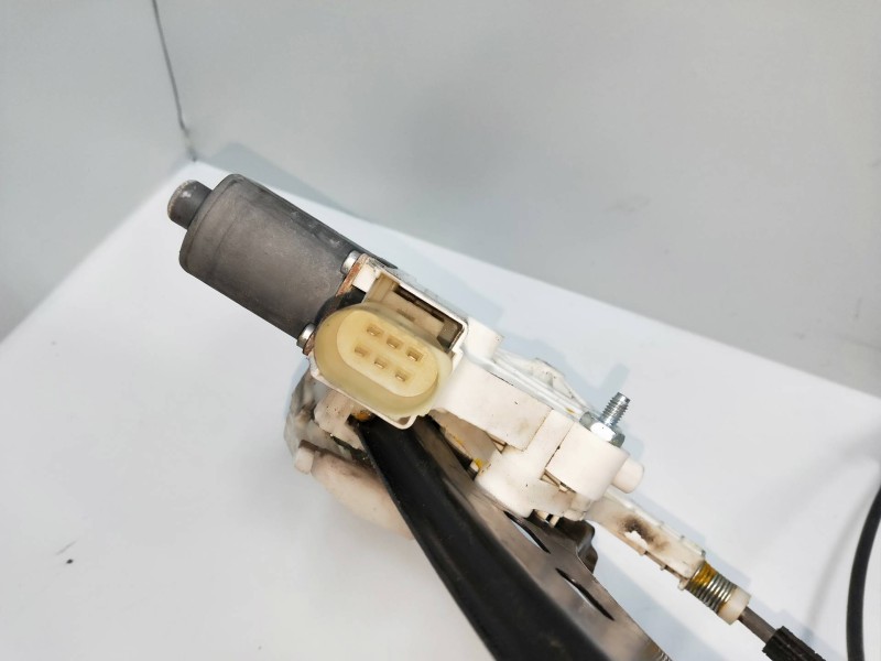 Recambio de elevalunas delantero izquierdo para bmw serie 3 berlina (e90) 2.0 16v diesel referencia OEM IAM 0130822226   Recambio de elevalunas delantero izquierdo para bmw serie 3 berlina (e90) 2.0 16v diesel referencia OEM IAM 0130822226