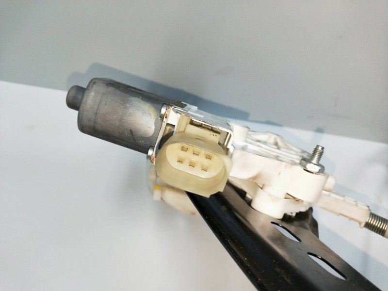 Recambio de elevalunas delantero izquierdo para bmw serie 3 berlina (e90) 2.0 16v diesel cat referencia OEM IAM 0130822226  