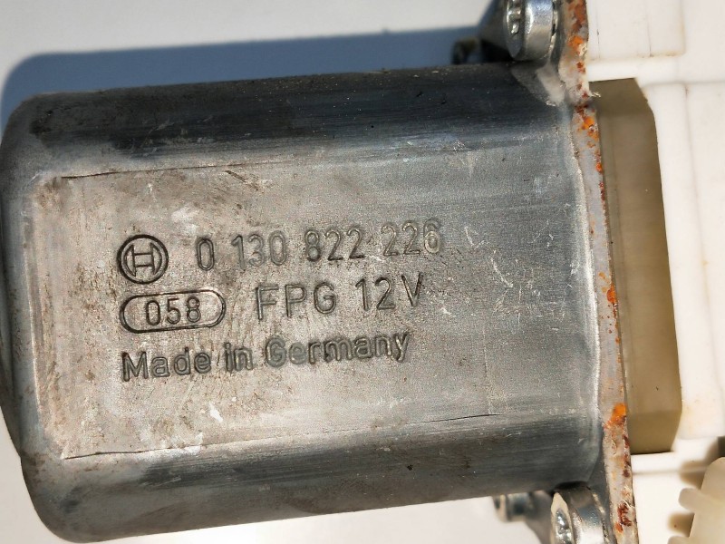 Recambio de elevalunas delantero izquierdo para bmw serie 3 berlina (e90) 2.0 16v diesel cat referencia OEM IAM 0130822226  