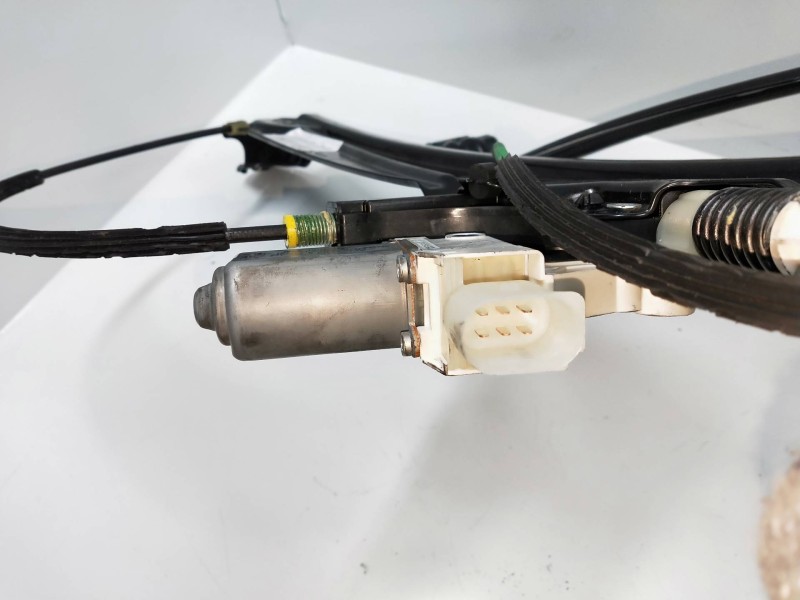 Recambio de elevalunas delantero derecho para bmw serie 5 lim. (f10) 520d referencia OEM IAM 72715649 72481720 