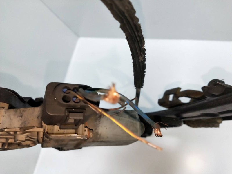 Recambio de elevalunas delantero izquierdo para bmw serie 5 lim. (f10) 520d referencia OEM IAM 72715639 72481710 