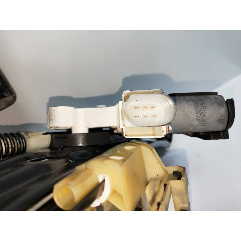 Recambio de elevalunas trasero derecho para bmw serie 5 lim. (f10) 520d referencia OEM IAM 72715649 72481720 