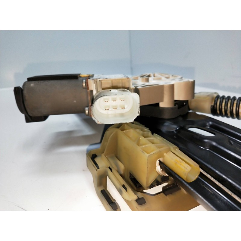 Recambio de elevalunas trasero izquierdo para bmw serie 5 lim. (f10) 520d referencia OEM IAM 72715639 72481710 