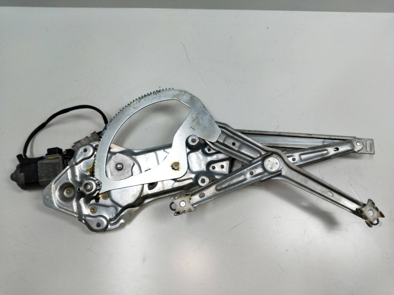 Recambio de elevalunas delantero derecho para bmw serie 5 berlina (e34) 525i (141kw) referencia OEM IAM 513313840031  