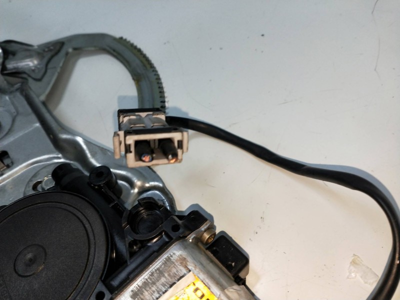 Recambio de elevalunas delantero derecho para bmw serie 5 berlina (e34) 525i (141kw) referencia OEM IAM 513313840031  