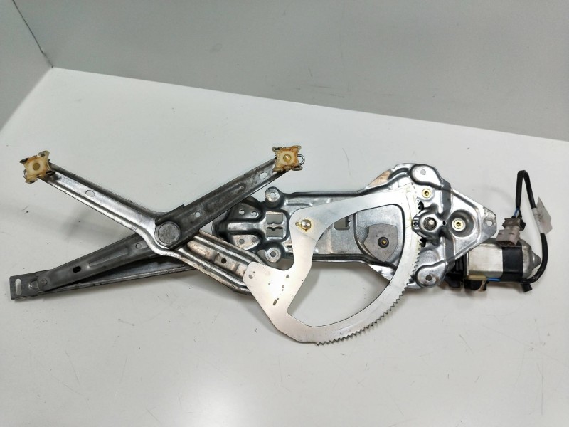 Recambio de elevalunas delantero derecho para bmw serie 5 berlina (e34) 524td referencia OEM IAM 513313340031 680186942000 