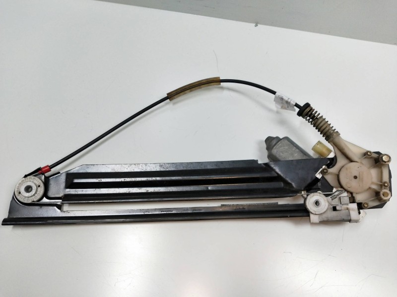 Recambio de elevalunas trasero izquierdo para bmw serie 5 touring (e39) 520d referencia OEM IAM 67628360512  