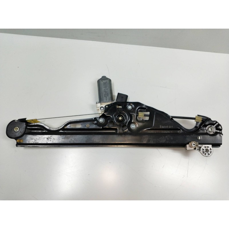 Recambio de elevalunas trasero derecho para bmw serie 5 berlina (e60) 2.0 16v diesel referencia OEM IAM 6922320  