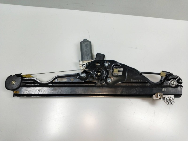 Recambio de elevalunas trasero derecho para bmw serie 5 berlina (e60) 2.0 16v diesel referencia OEM IAM 6922320  