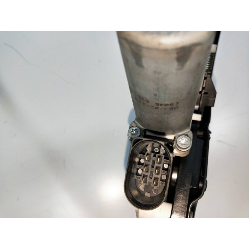 Recambio de elevalunas delantero derecho para bmw serie 5 berlina (e60) 3.0 turbodiesel cat referencia OEM IAM 6922268  